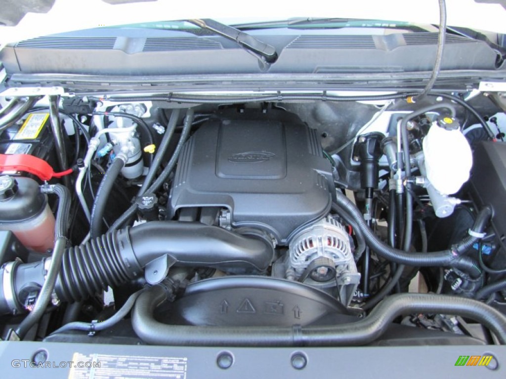 2008 Chevrolet Silverado 2500HD LS Crew Cab 4x4 Engine Photos