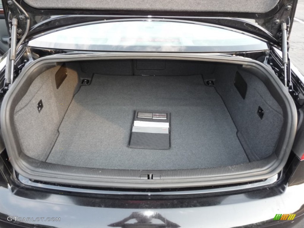 2000 Audi A6 2.7T quattro Sedan Trunk Photo #51586375