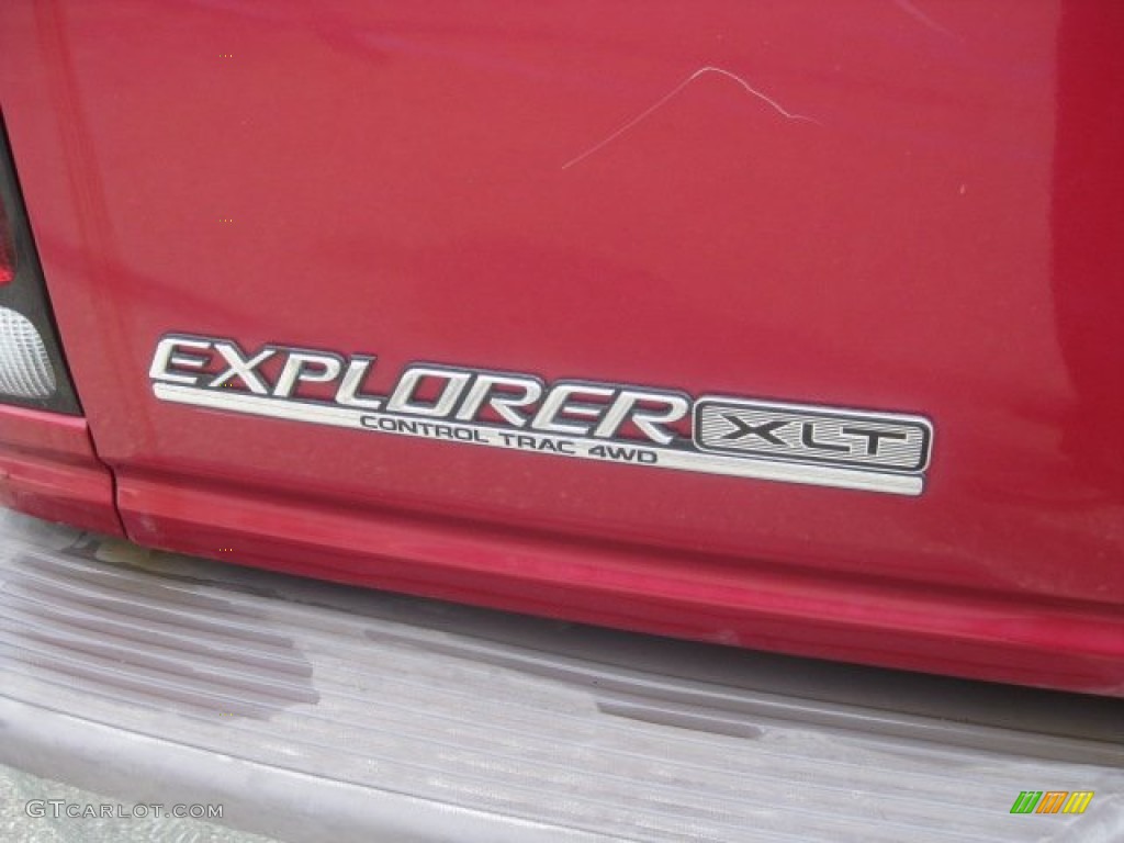 1995 Explorer XLT 4x4 - Toreador Red Metallic / Light Flint photo #18