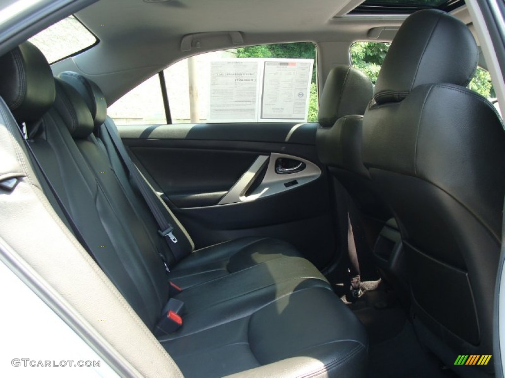 2007 Camry SE - Black / Dark Charcoal photo #17