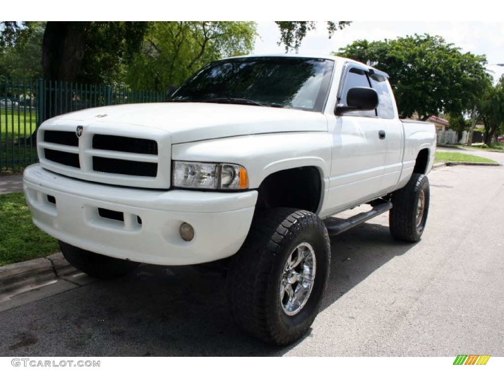 Bright White Dodge Ram 1500