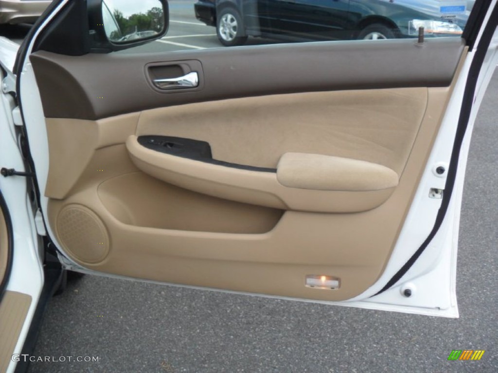 2006 Accord LX V6 Sedan - Taffeta White / Ivory photo #21
