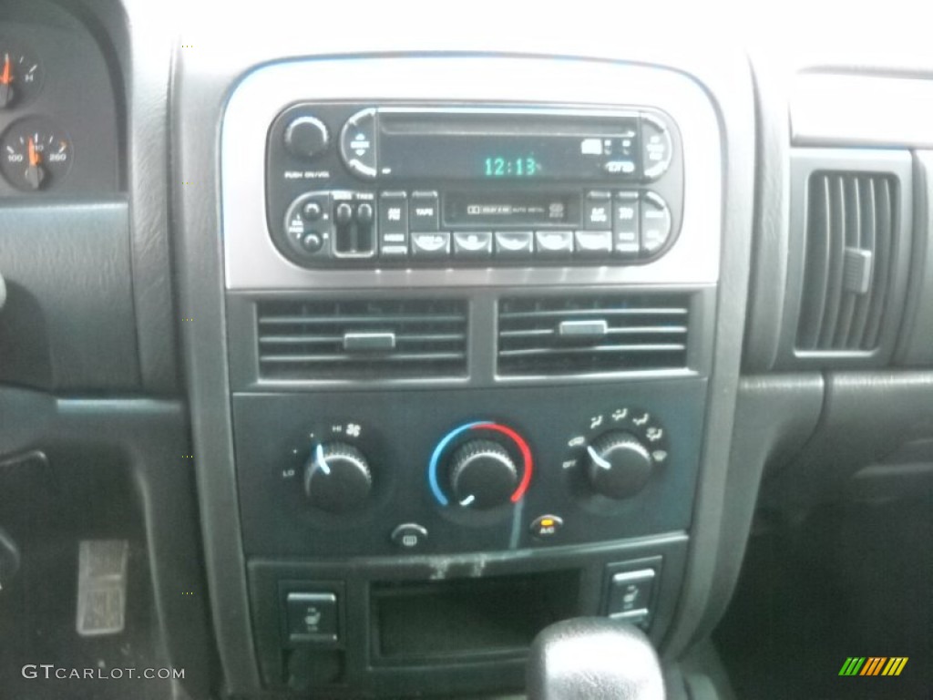 2003 Grand Cherokee Laredo 4x4 - Graphite Metallic / Dark Slate Gray photo #17