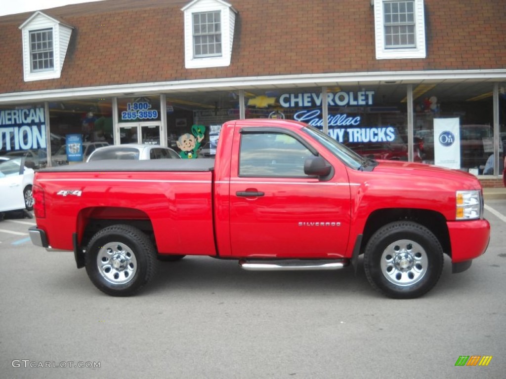 2010 Silverado 1500 LS Regular Cab 4x4 - Victory Red / Dark Titanium photo #2