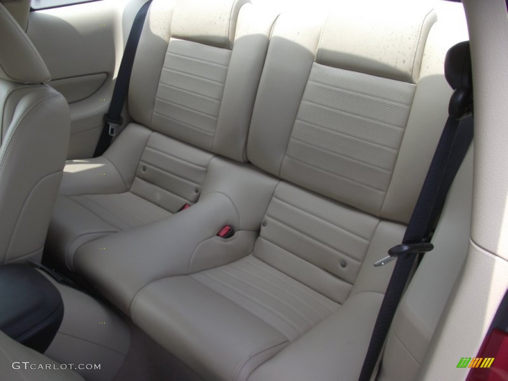 Medium Parchment Interior 2007 Ford Mustang GT Premium Coupe Photo #51594904