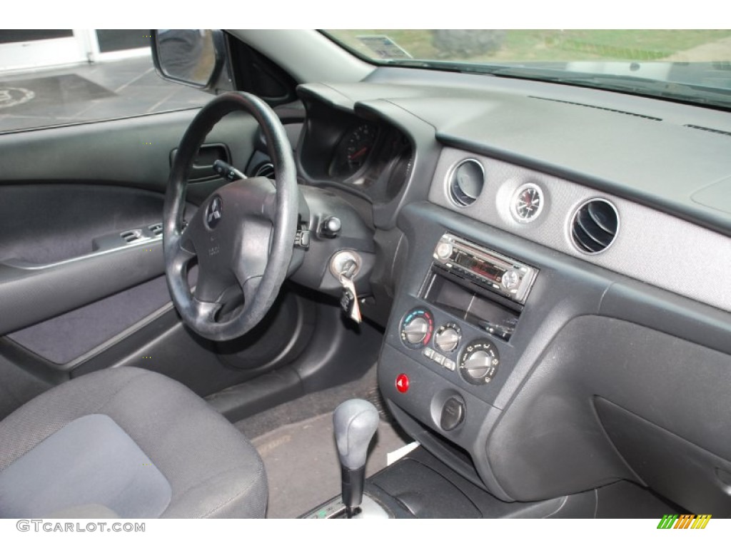 2004 Outlander LS - Urban Gray Pearl / Charcoal photo #8