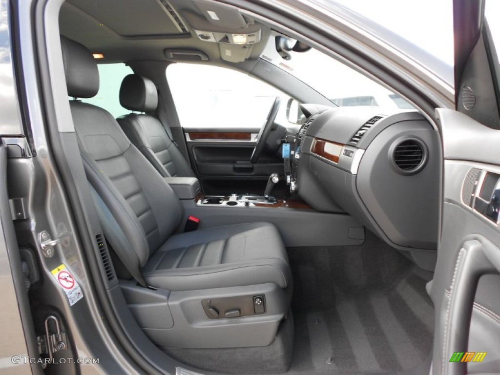 Anthracite Interior 2008 Volkswagen Touareg 2 V8 Photo #51596326