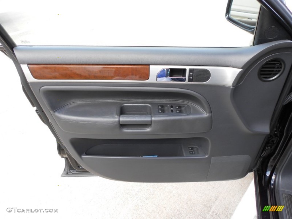 2004 Volkswagen Touareg V8 Anthracite Door Panel Photo #51596731