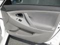Super White - Camry LE Photo No. 20