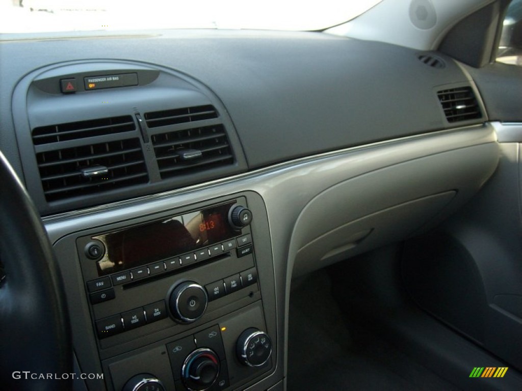 2009 Aura XE - Silver Moss / Gray photo #14