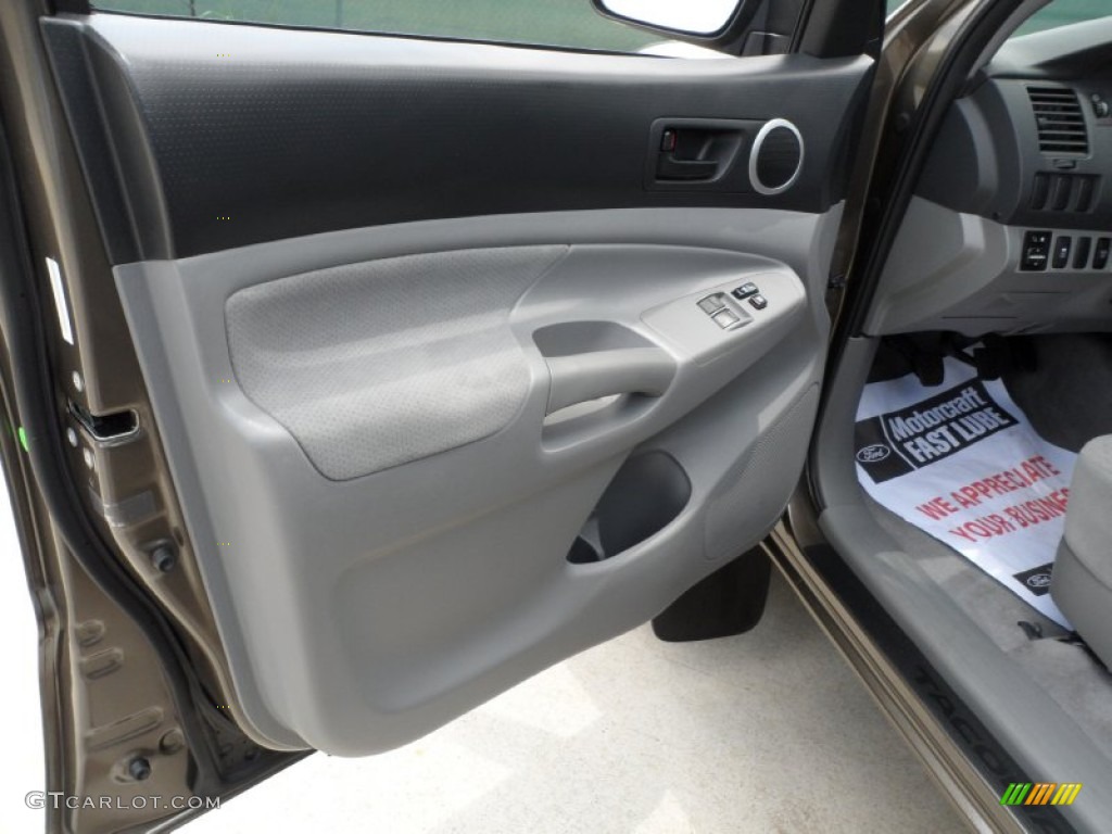 2009 Toyota Tacoma PreRunner Access Cab Door Panel Photos
