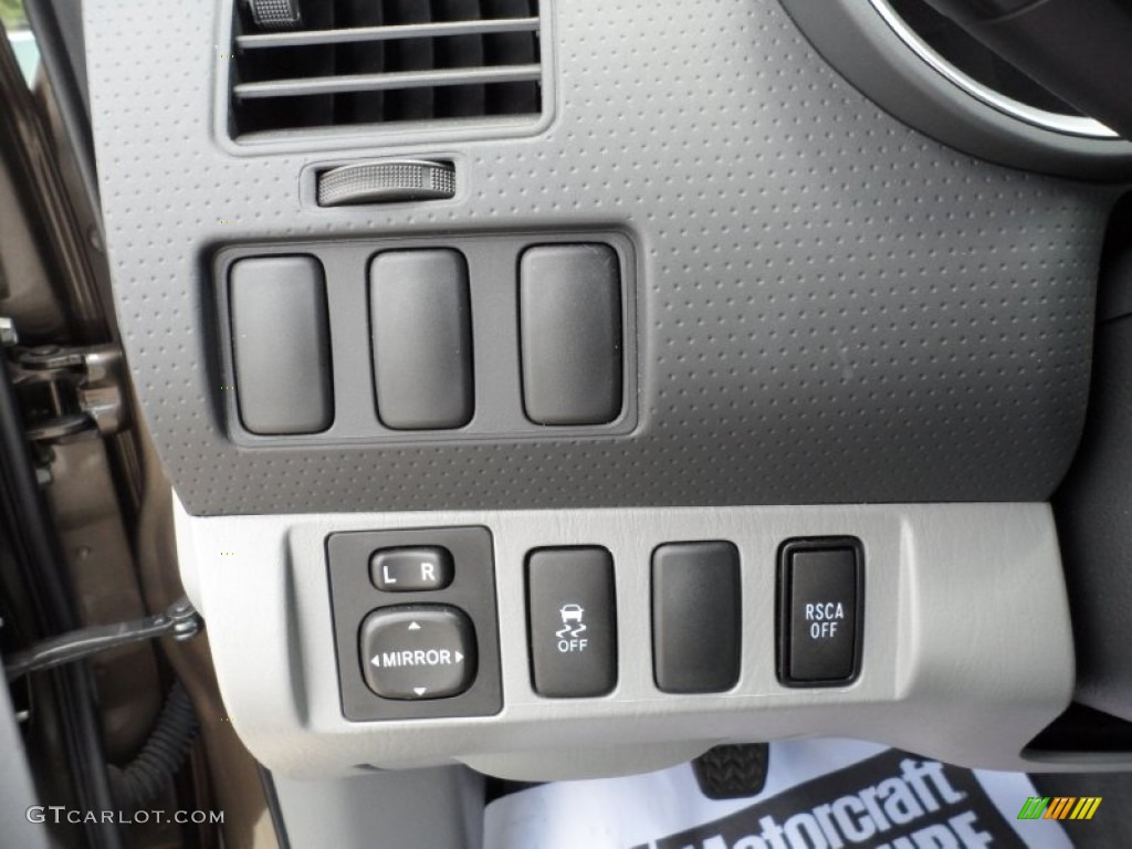 2009 Toyota Tacoma PreRunner Access Cab Controls Photo #51599776