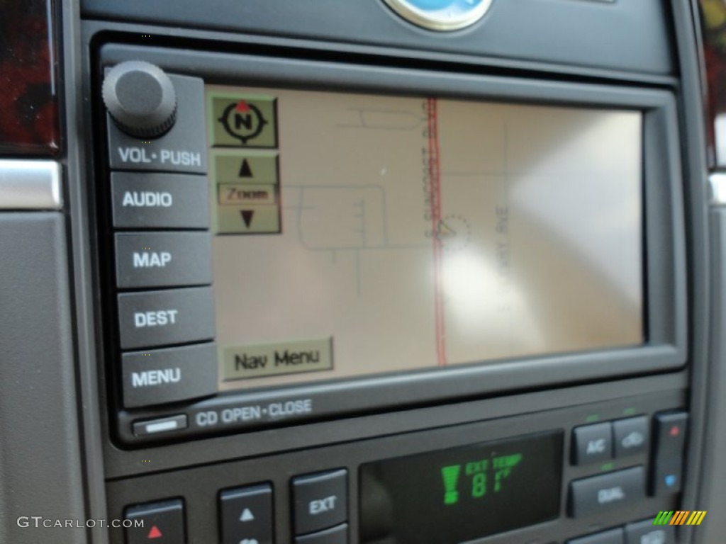 2006 Lincoln Town Car Designer Series Navigation Photo #51601480