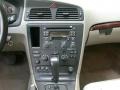 Taupe/Light Taupe Controls Photo for 2004 Volvo S60 #51603835
