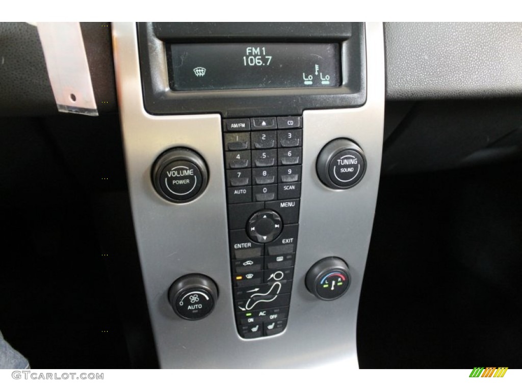 2006 Volvo S40 T5 AWD Controls Photo #51605920