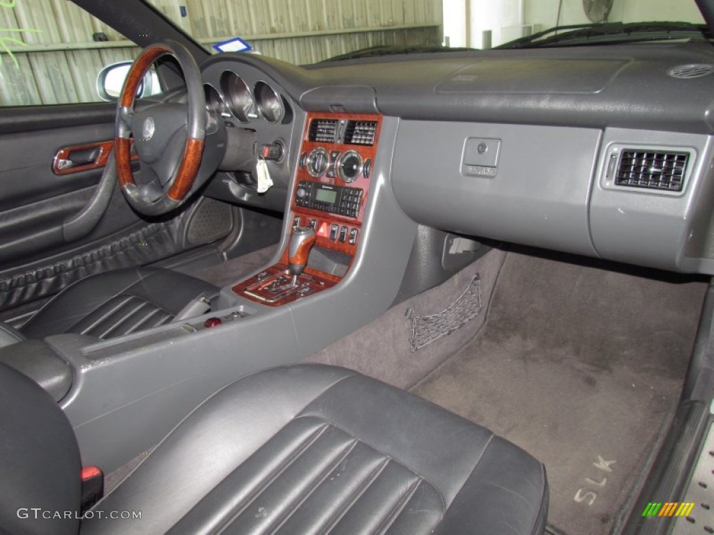 2004 Mercedes-Benz SLK 320 Roadster Charcoal Dashboard Photo #51609181