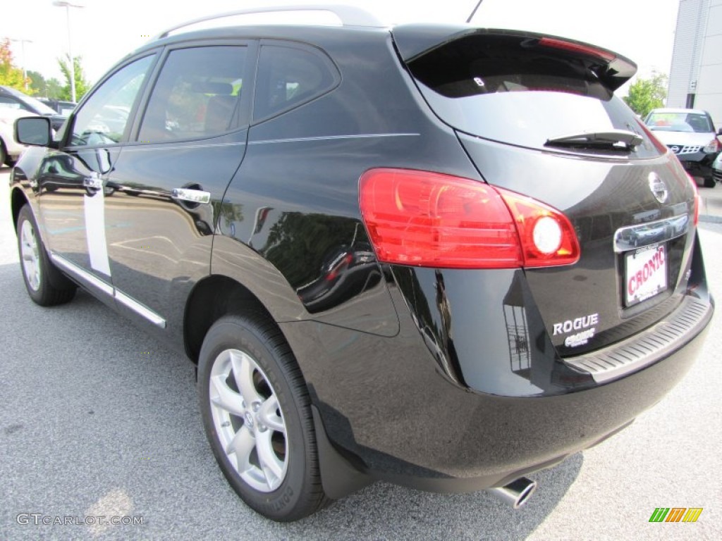 2011 Rogue SV - Wicked Black / Gray photo #3