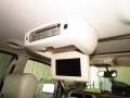 Oxford White - Navigator Luxury Photo No. 19
