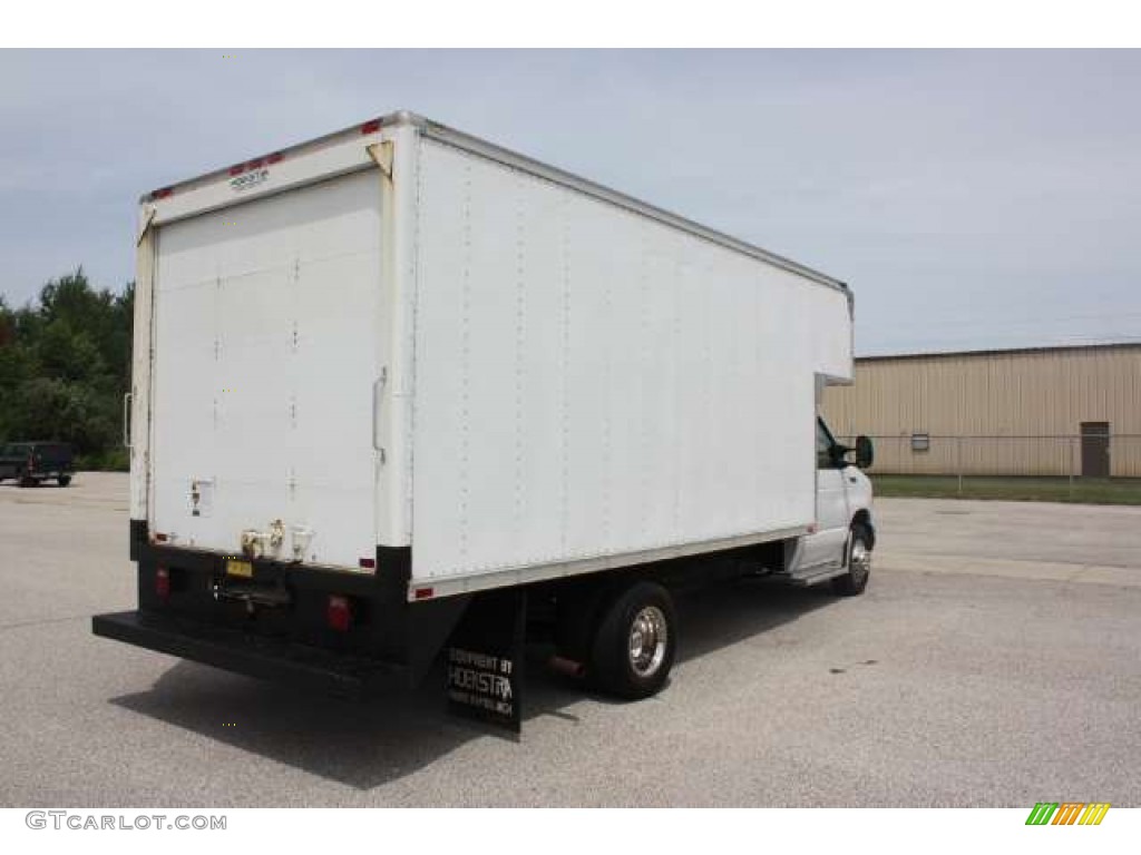 Oxford White 2003 Ford E Series Cutaway E450 Commercial Moving Truck Exterior Photo #51617431