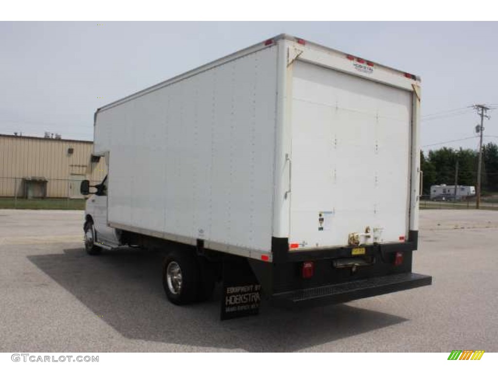 Oxford White 2003 Ford E Series Cutaway E450 Commercial Moving Truck Exterior Photo #51617458