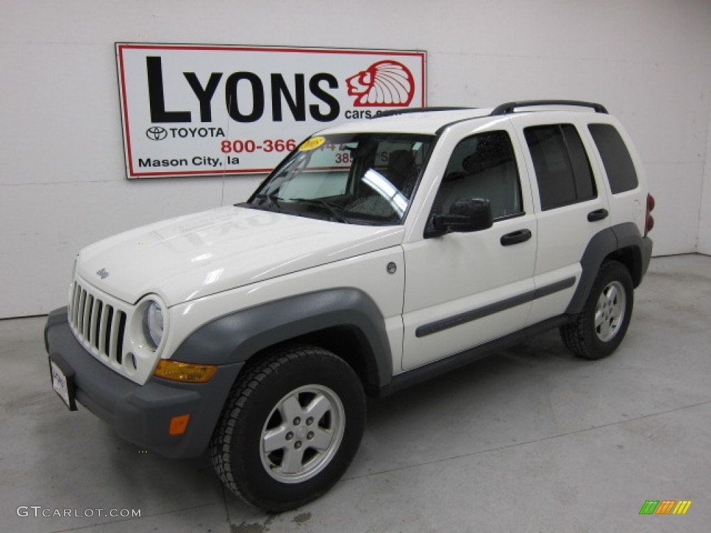 2005 Liberty Sport 4x4 - Stone White / Khaki photo #1