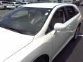Blizzard White Pearl - Venza V6 Photo No. 21