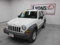 2005 Stone White Jeep Liberty Sport 4x4  photo #15