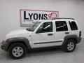 2005 Stone White Jeep Liberty Sport 4x4  photo #22