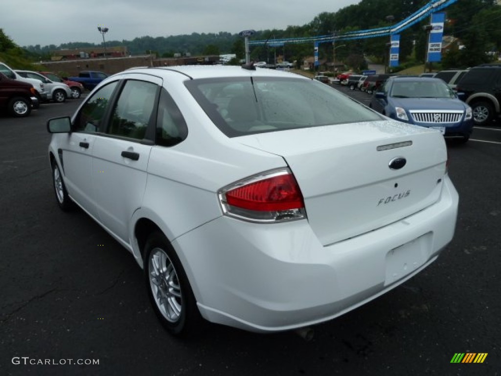 2008 Focus SES Sedan - Oxford White / Medium Stone photo #4