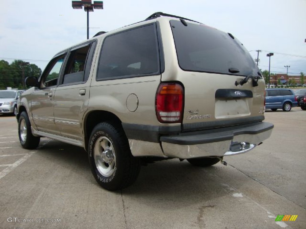 2000 Explorer XLT 4x4 - Harvest Gold Metallic / Medium Prairie Tan photo #5