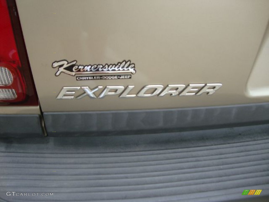 2000 Explorer XLT 4x4 - Harvest Gold Metallic / Medium Prairie Tan photo #33