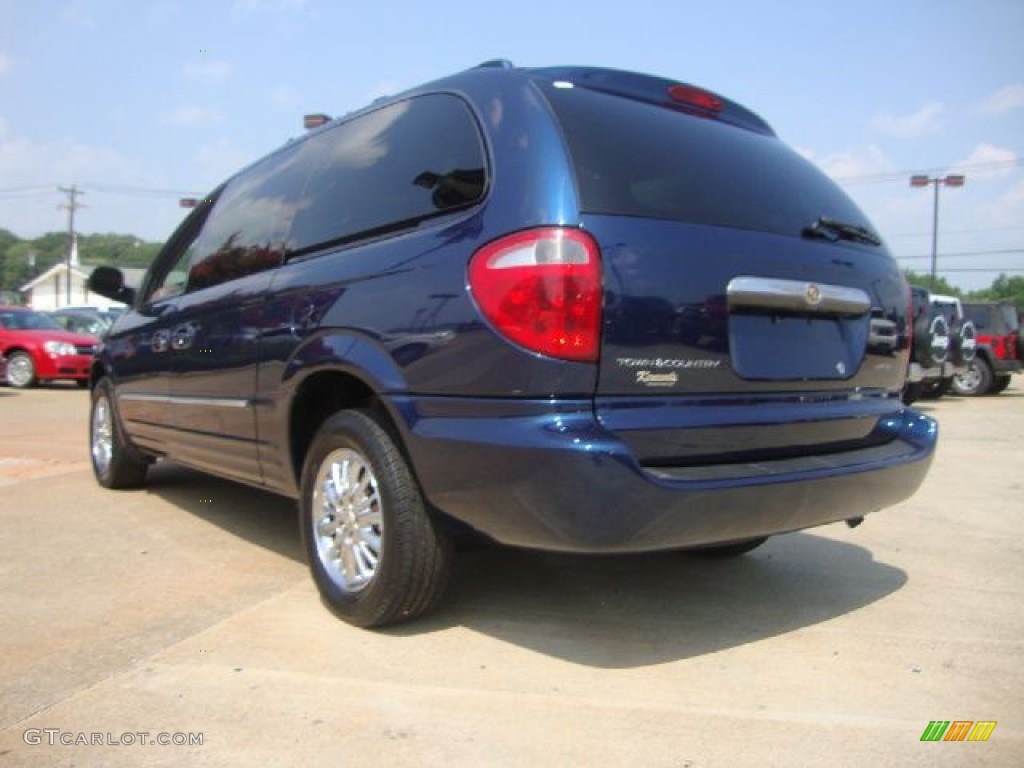 2003 Town & Country Limited - Midnight Blue Pearl / Taupe photo #5