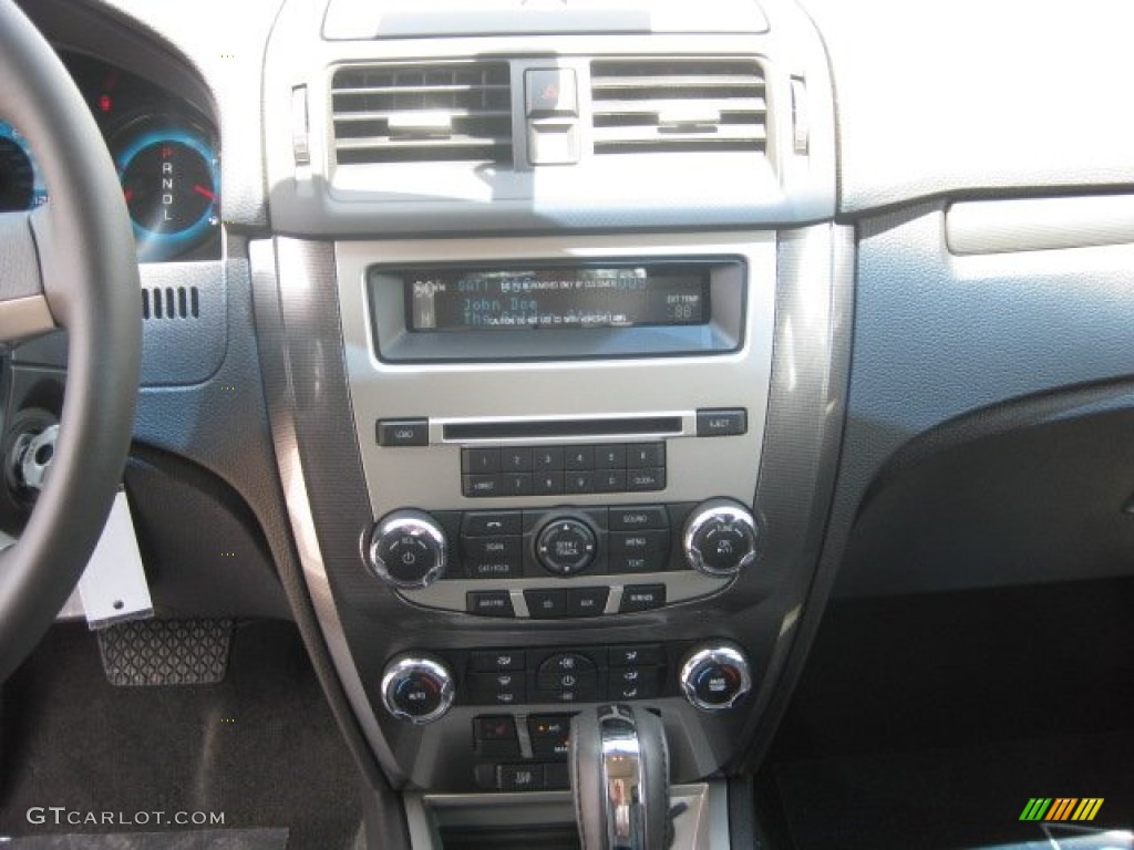 2012 Ford Fusion SE Controls Photo #51624439