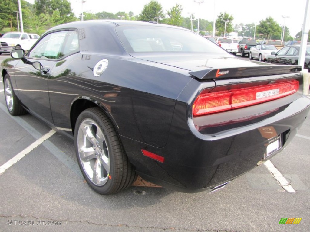 2011 Challenger R/T Plus - Blackberry Pearl / Dark Slate Gray photo #2