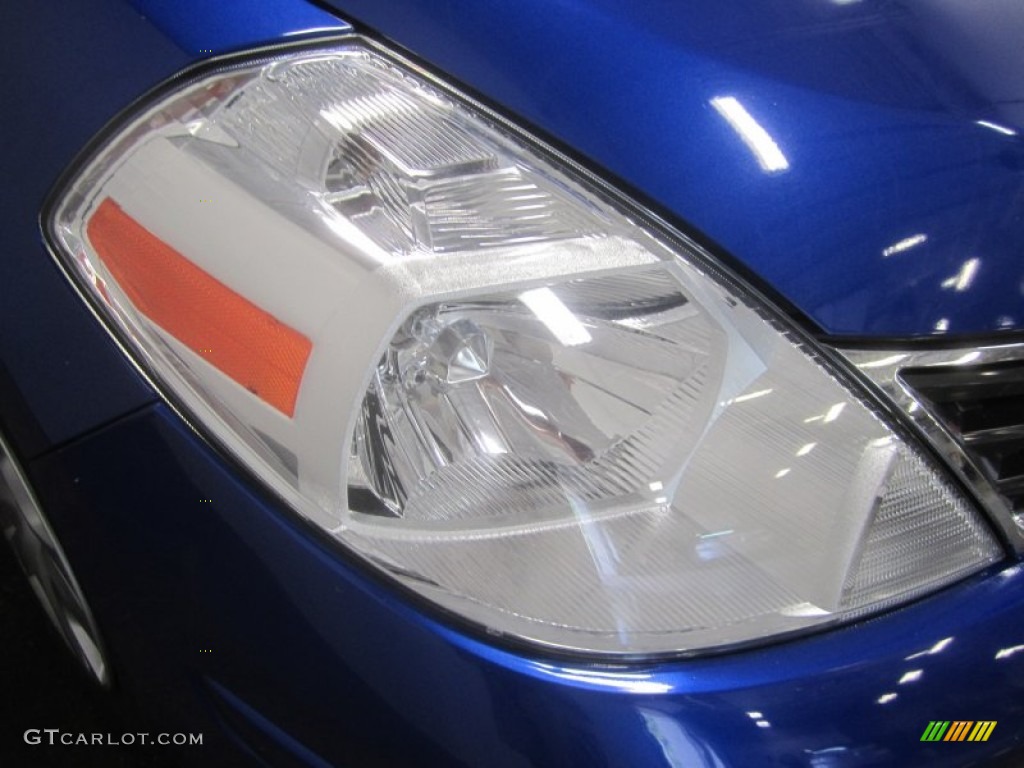 2010 Versa 1.8 S Hatchback - Metallic Blue / Charcoal photo #5