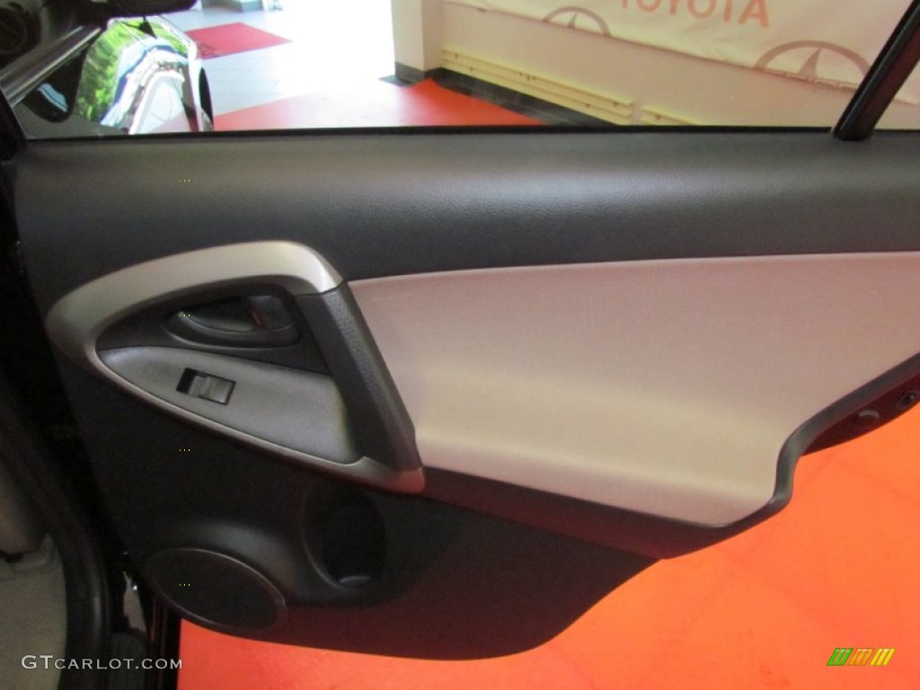 2008 RAV4 4WD - Black / Taupe photo #21