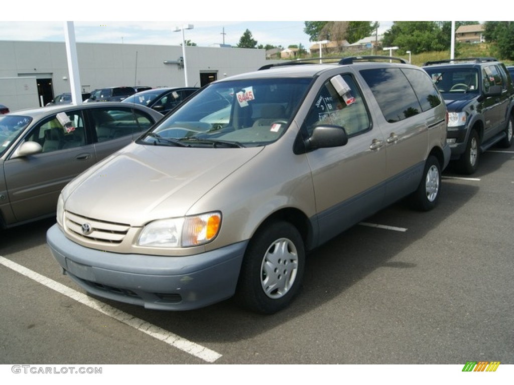 2003 Toyota Sienna CE Exterior Photos