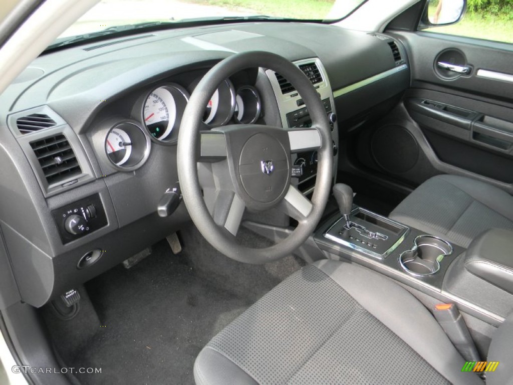 2010 Charger SXT - White Gold Pearl / Dark Slate Gray photo #17