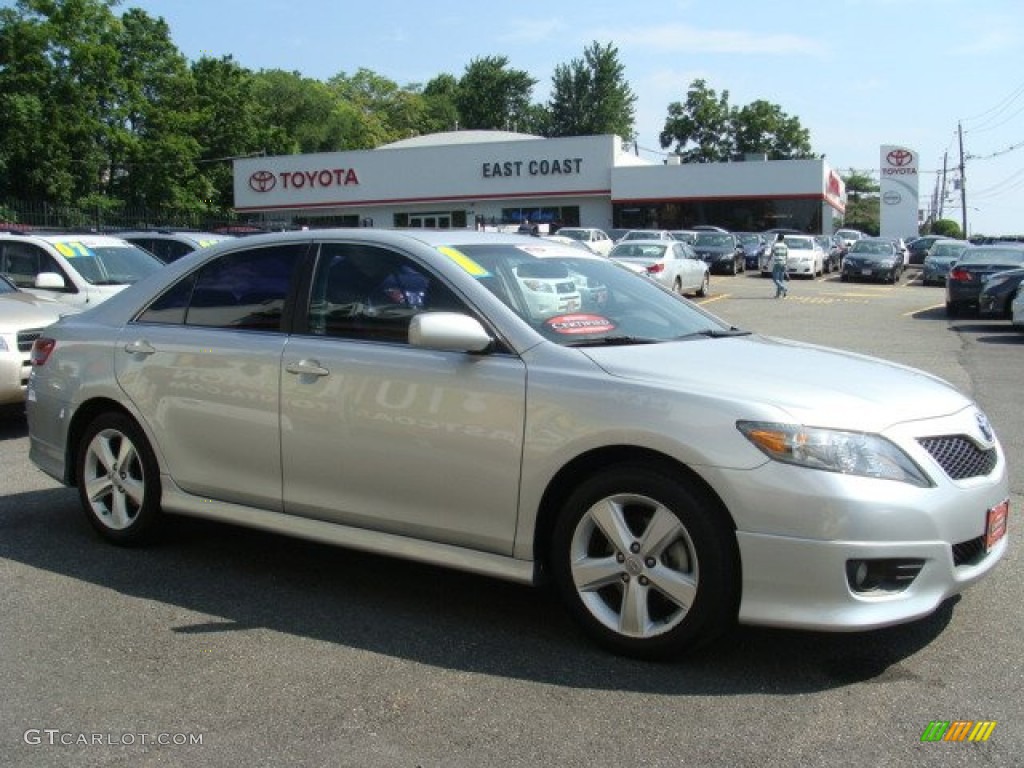 2010 Camry SE - Classic Silver Metallic / Dark Charcoal photo #1