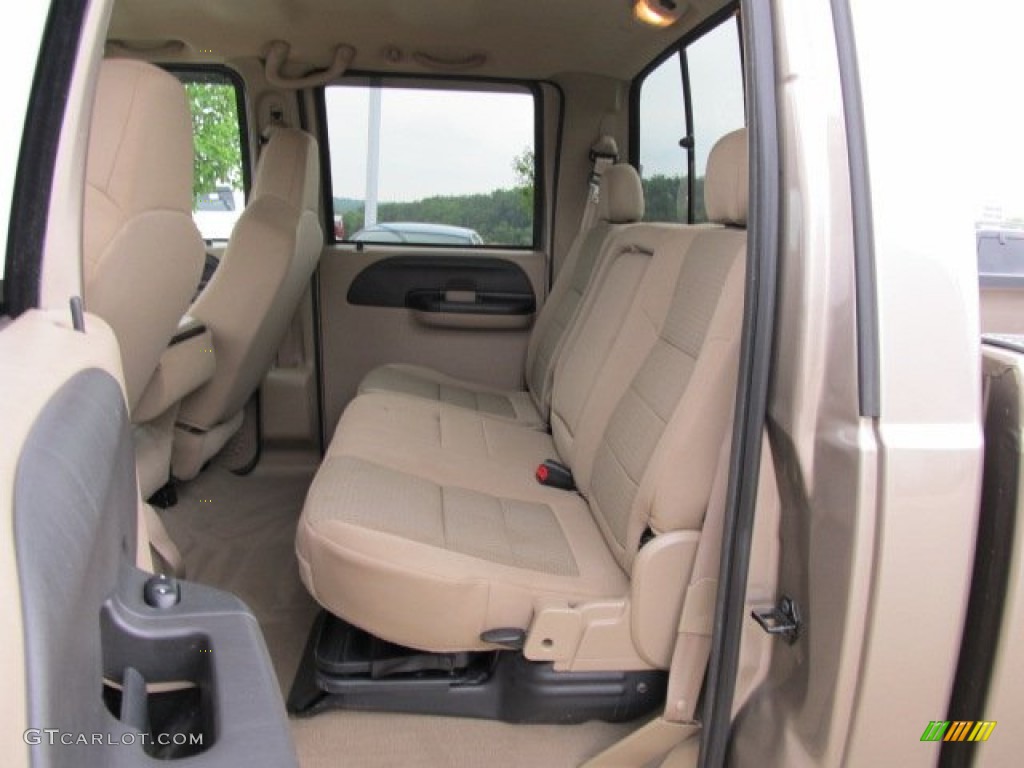 Tan Interior 2006 Ford F250 Super Duty XLT Crew Cab 4x4 Photo #51636073