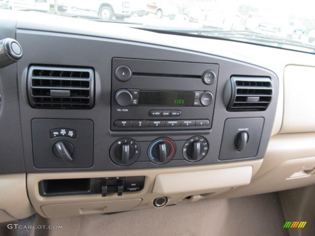 2006 Ford F250 Super Duty XLT Crew Cab 4x4 Controls Photo #51636139