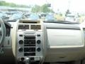 2008 Black Mercury Mariner V6  photo #20