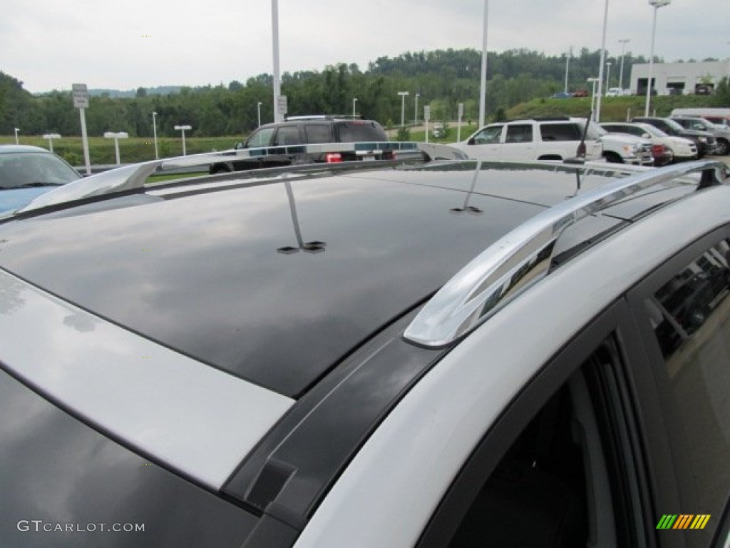 2011 Sorento SX V6 AWD - Bright Silver / Black photo #4