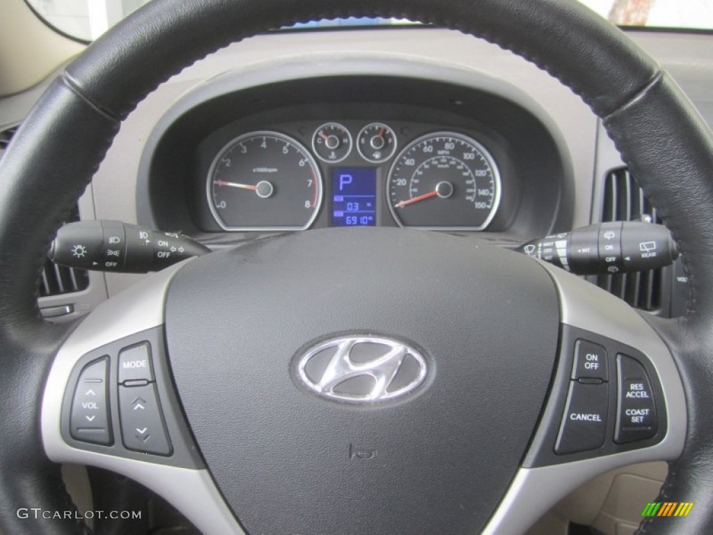 2010 Elantra Touring SE - Ebony Black / Beige photo #24