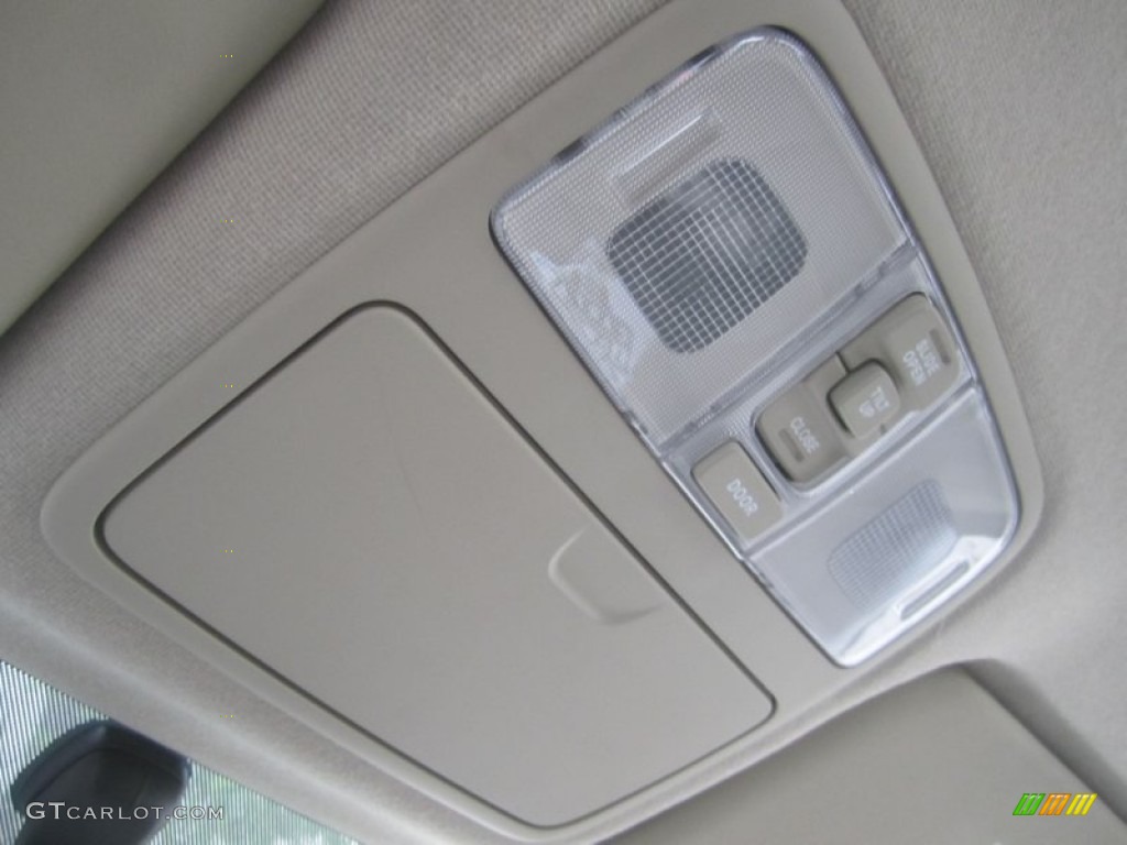 2010 Elantra Touring SE - Ebony Black / Beige photo #29