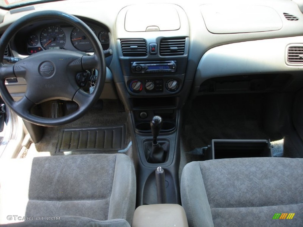 2001 Sentra GXE - Out Of The Blue / Stone photo #12