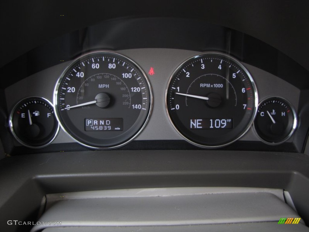 2008 Jeep Commander Limited Gauges Photo #51641905