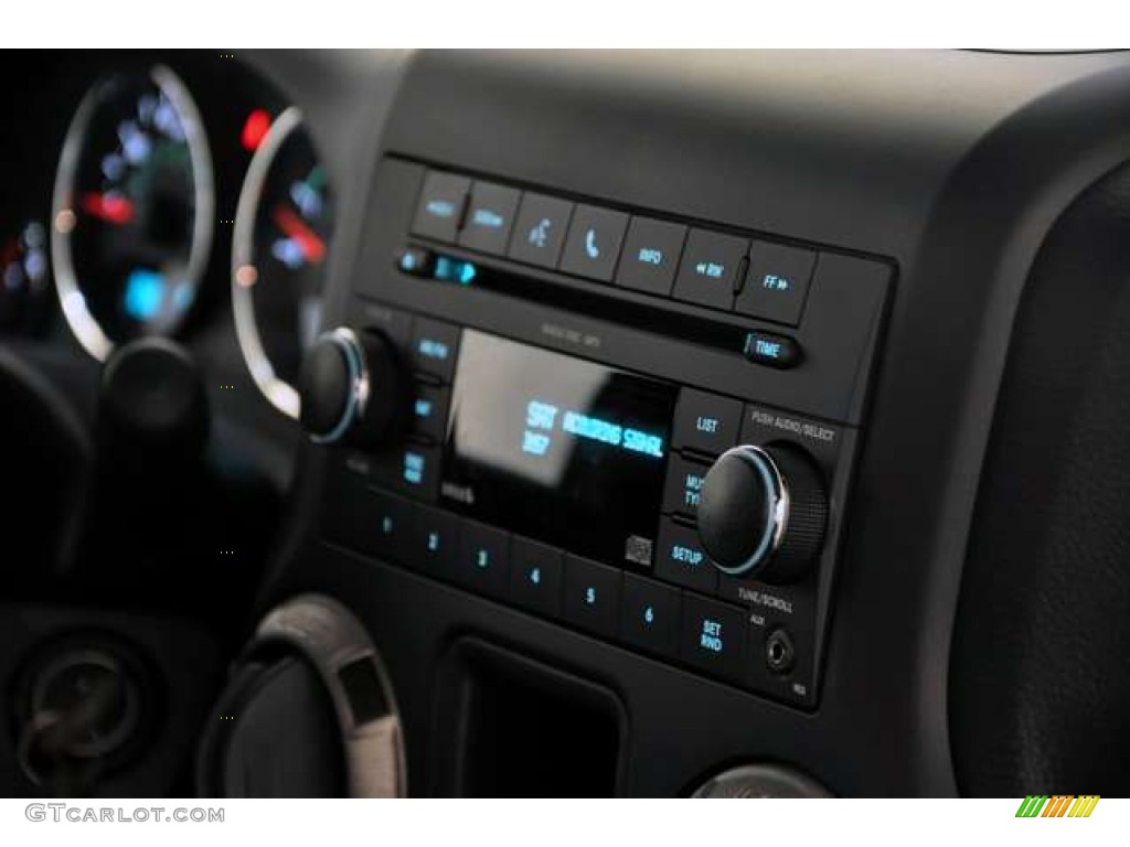 2011 Wrangler Sport 4x4 - Flame Red / Black photo #30