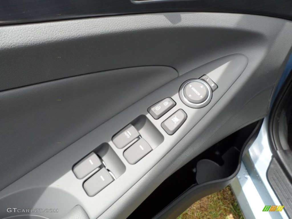 2011 Hyundai Sonata Hybrid Controls Photo #51646408