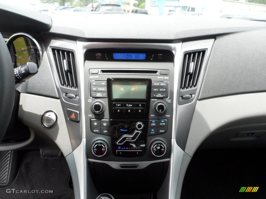2011 Hyundai Sonata Hybrid Controls Photo #51646468